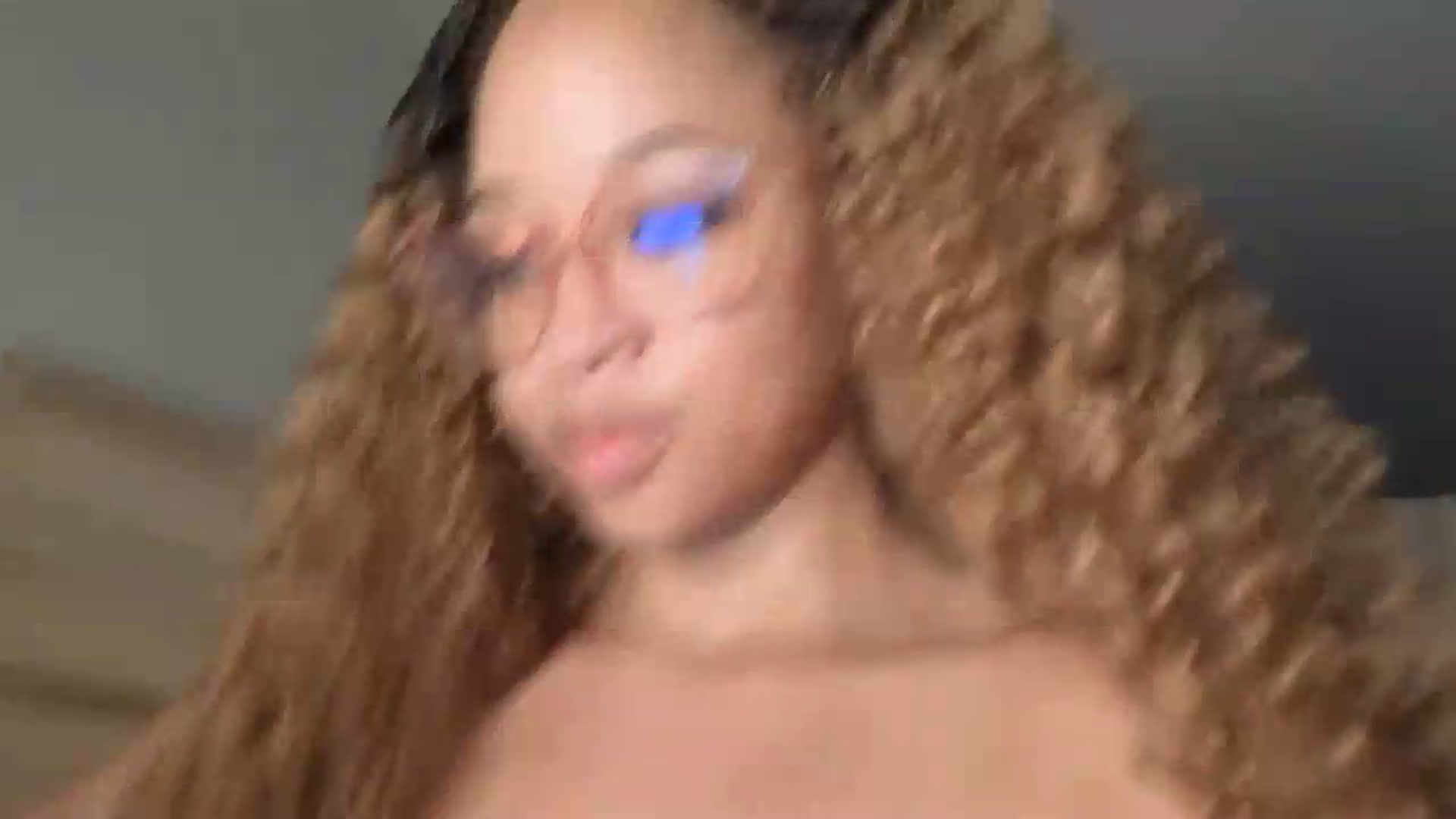 Gallery image thumbnail from MelissaGee's myfreecams stream on, 06/15/2026, 21:00 image 8 of 20