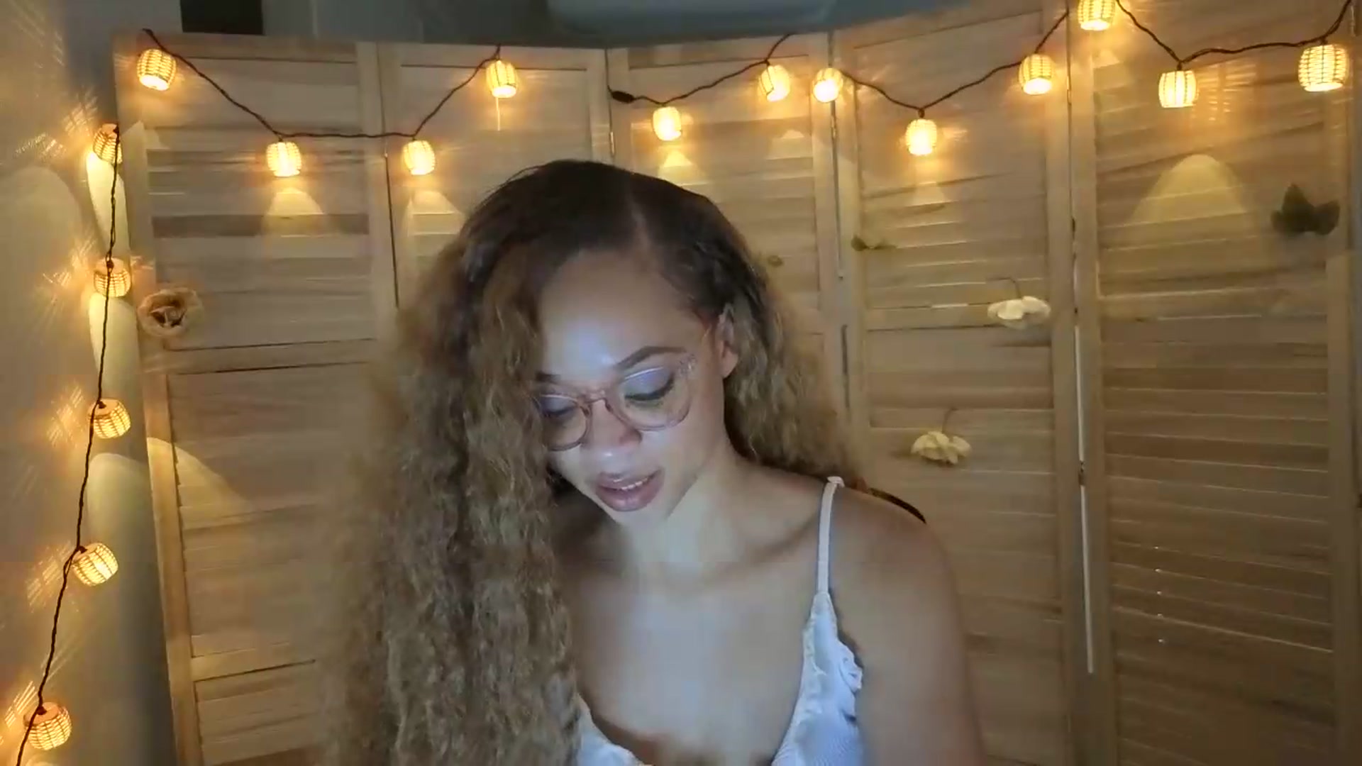 Gallery image thumbnail from MelissaGee's myfreecams stream on, 06/27/2026, 19:54 image 7 of 20