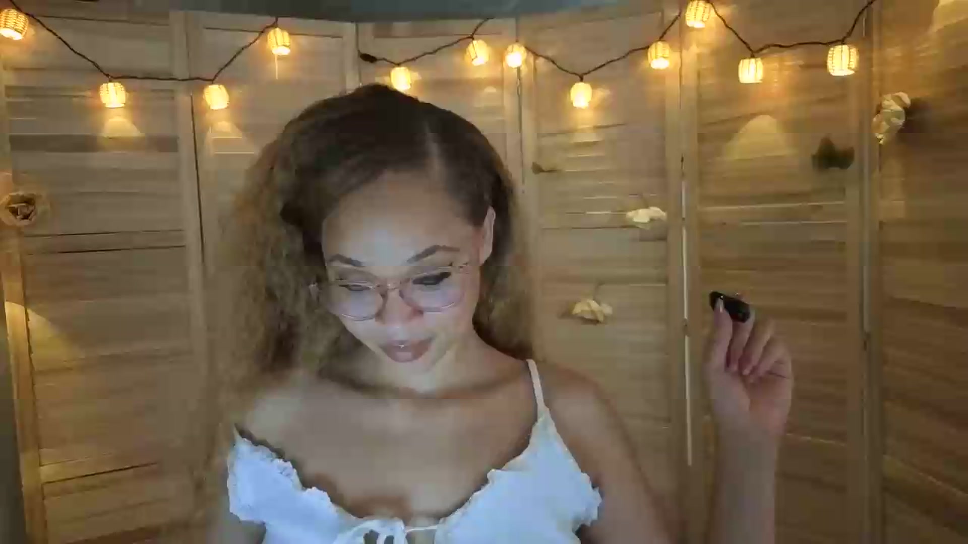 Gallery image thumbnail from MelissaGee's myfreecams stream on, 06/27/2026, 23:41 image 1 of 20