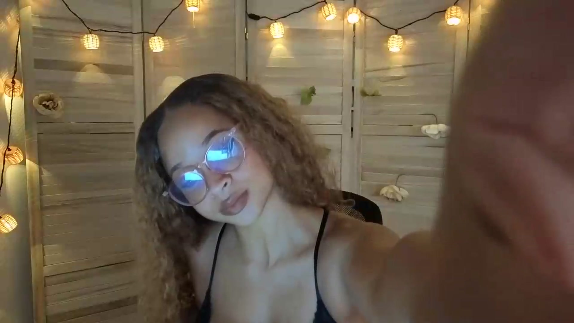 Gallery image thumbnail from MelissaGee's myfreecams stream on, 06/30/2026, 22:22 image 5 of 20