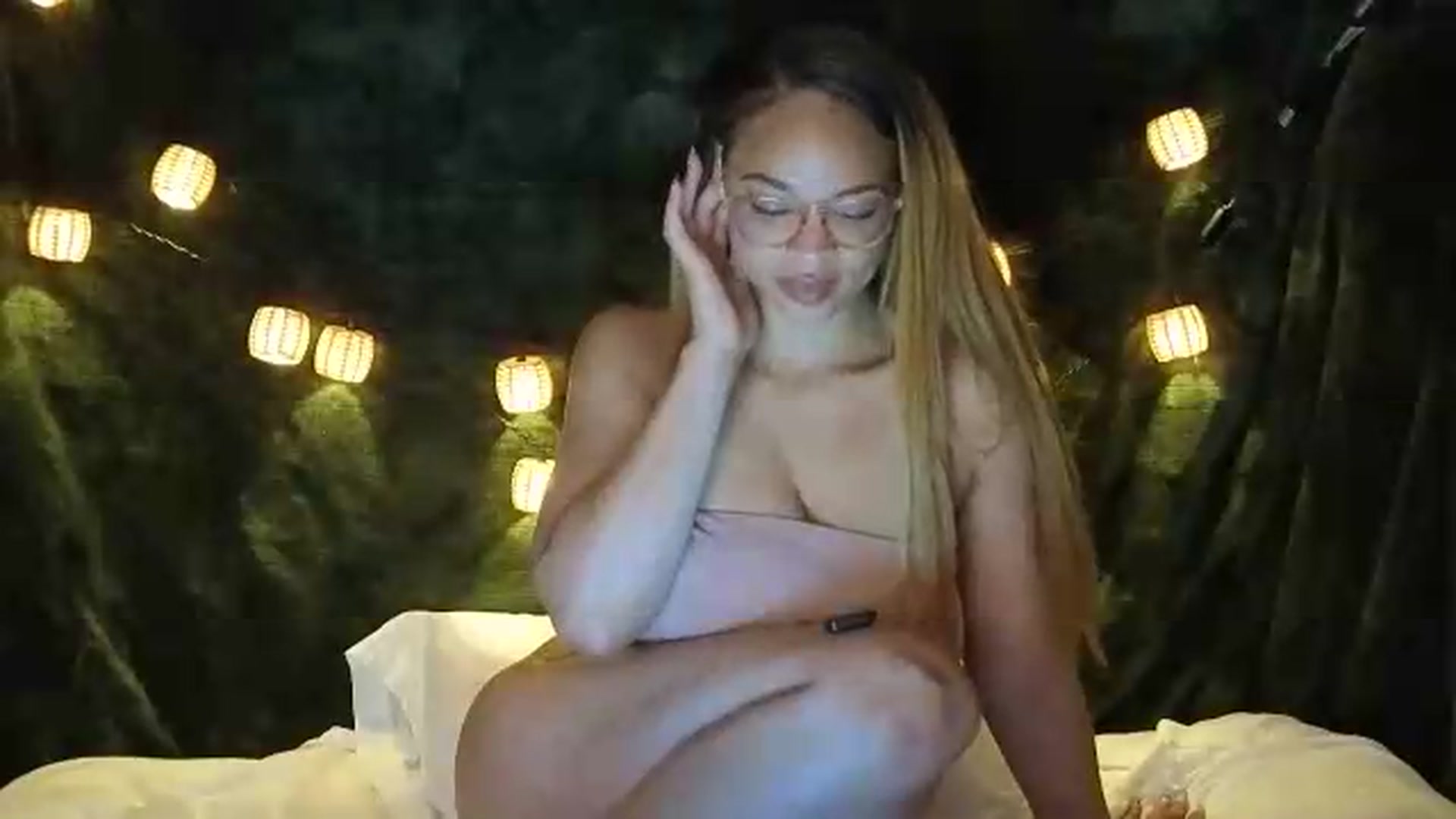 Gallery image thumbnail from MelissaGee's myfreecams stream on, 07/30/2026, 15:33 image 8 of 20