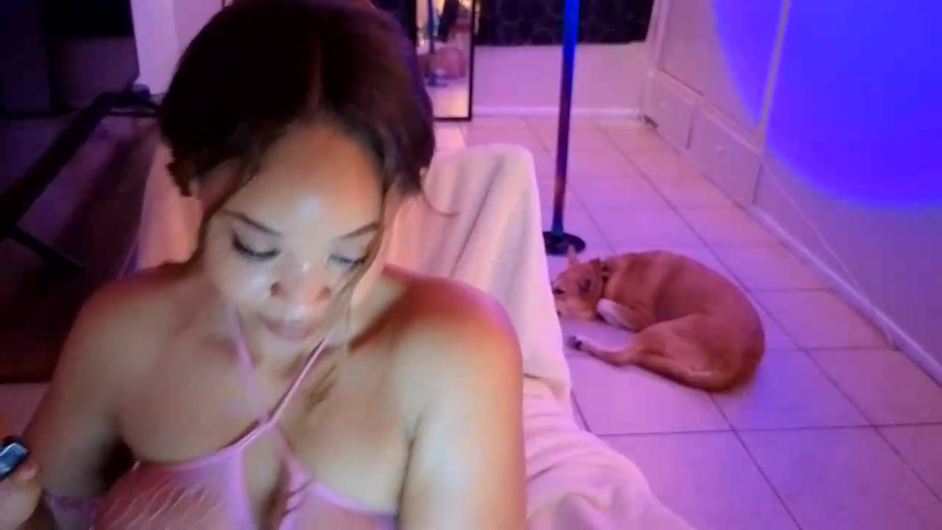 Gallery image thumbnail from MelissaGee's myfreecams stream on, 08/27/2026, 22:14 image 3 of 20