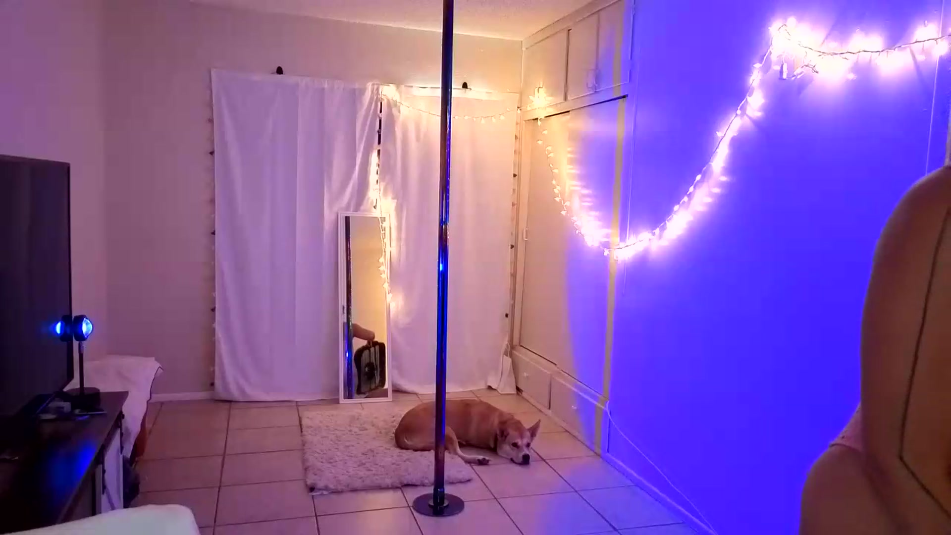 Gallery image thumbnail from MelissaGee's myfreecams stream on, 09/02/2026, 24:00 image 13 of 20