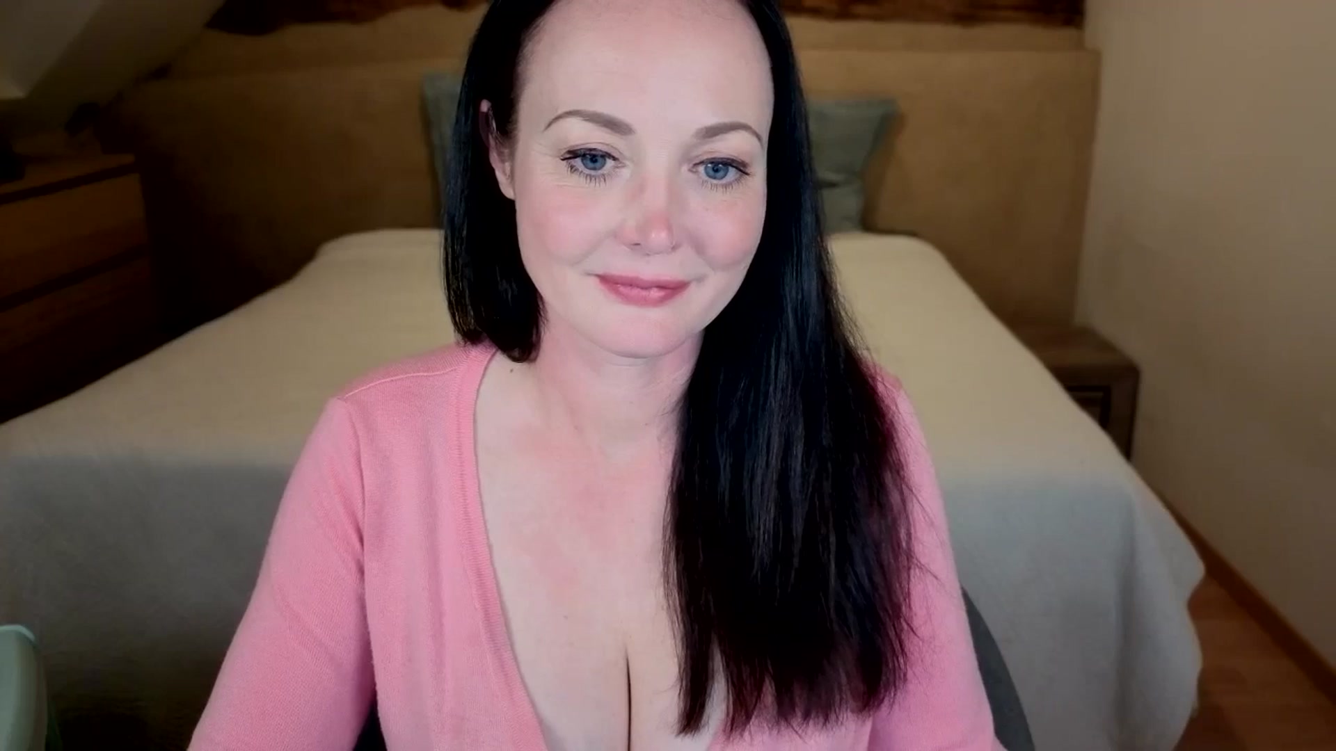 Gallery image thumbnail from MelissaLauren's myfreecams stream on, 10/26/2025, 17:07 image 4 of 20