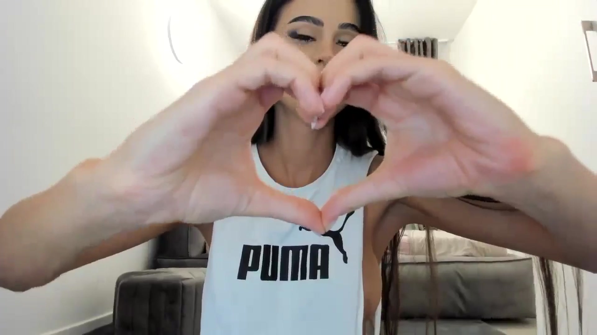 Gallery image thumbnail from Melissa_7777's myfreecams stream on, 07/25/2024, 02:18 image 10 of 20