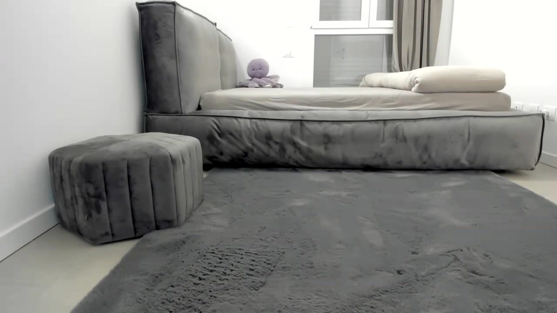 Gallery image thumbnail from Melissa_7777's myfreecams stream on, 09/15/2024, 22:22 image 10 of 20