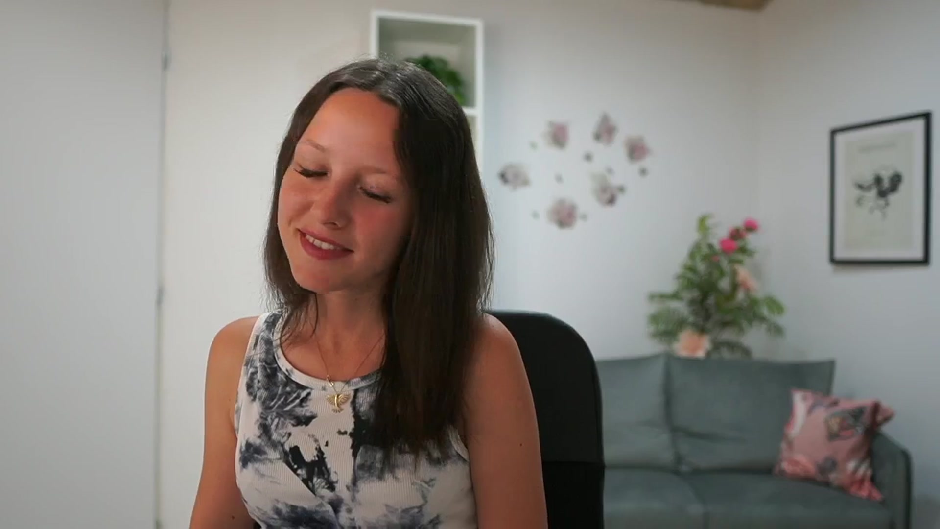 Gallery image thumbnail from Melissa__More's myfreecams stream on, 06/01/2024, 08:29 image 15 of 20