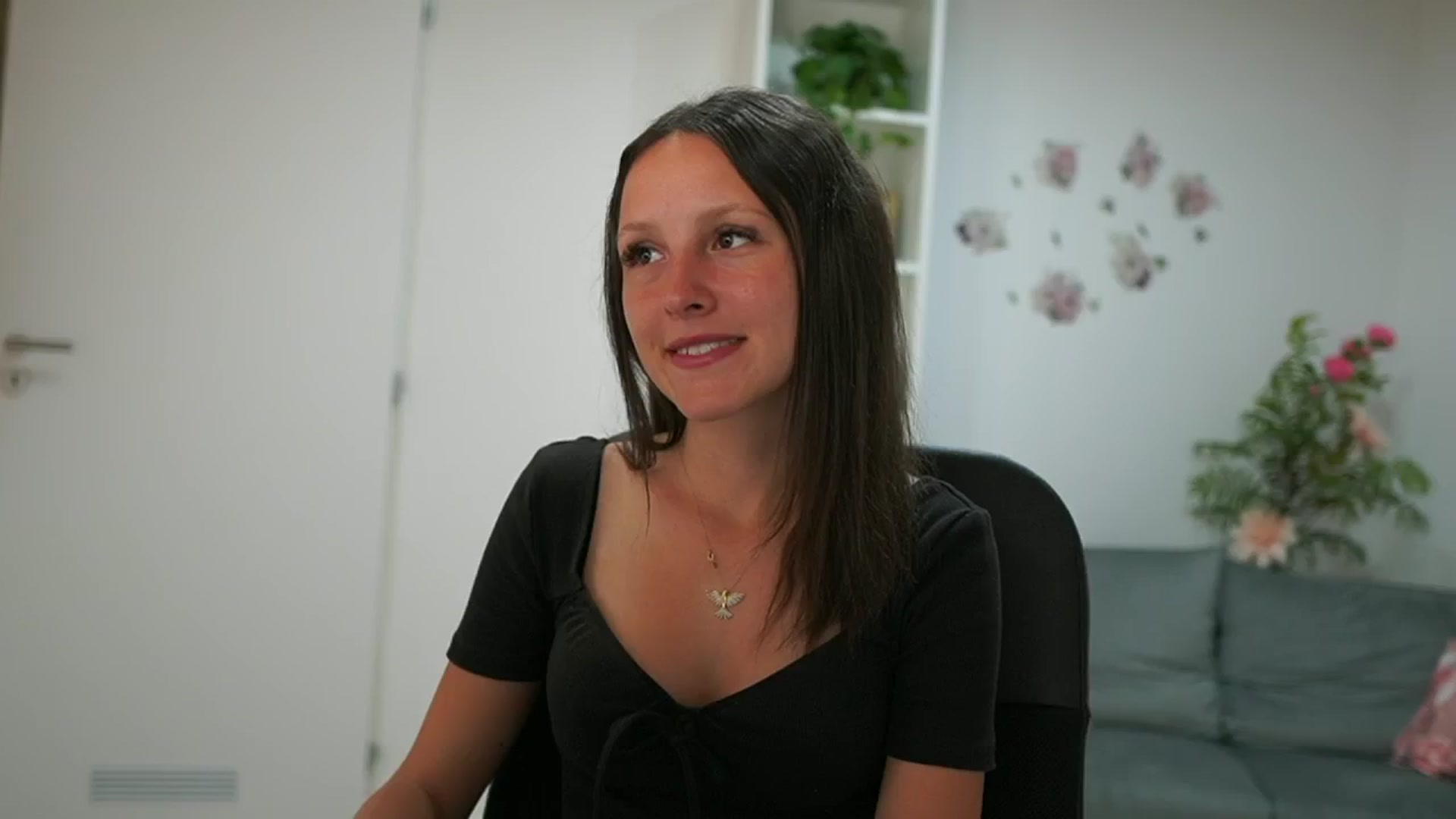 Gallery image thumbnail from Melissa__More's myfreecams stream on, 06/20/2024, 08:18 image 17 of 20
