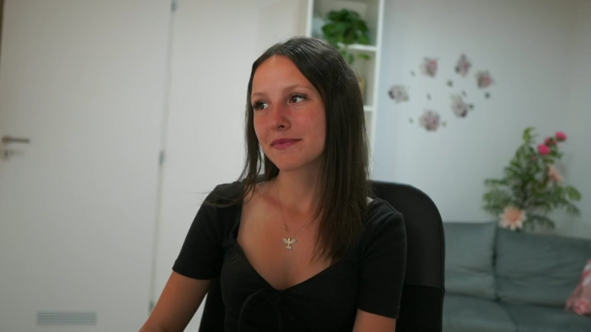 Gallery image thumbnail from Melissa__More's myfreecams stream on, 06/20/2024, 08:18 image 9 of 20