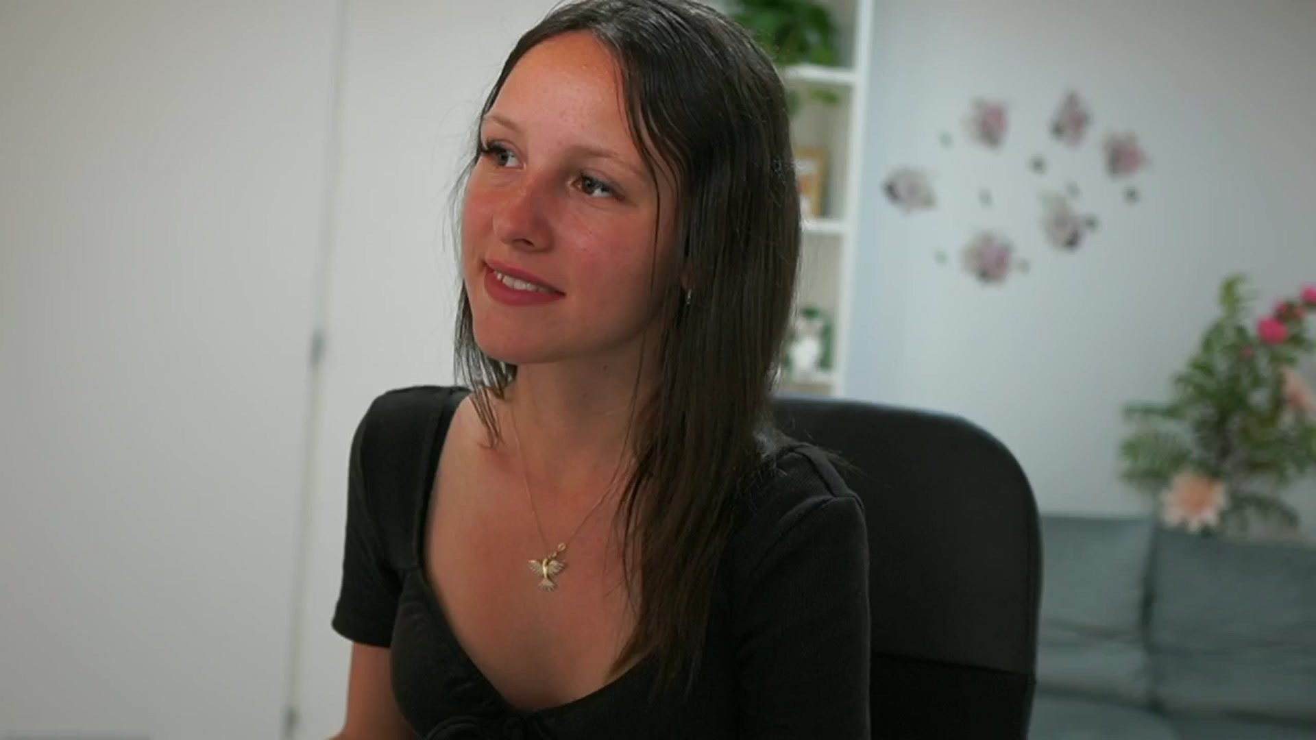 Gallery image thumbnail from Melissa__More's myfreecams stream on, 06/25/2024, 11:43 image 10 of 20