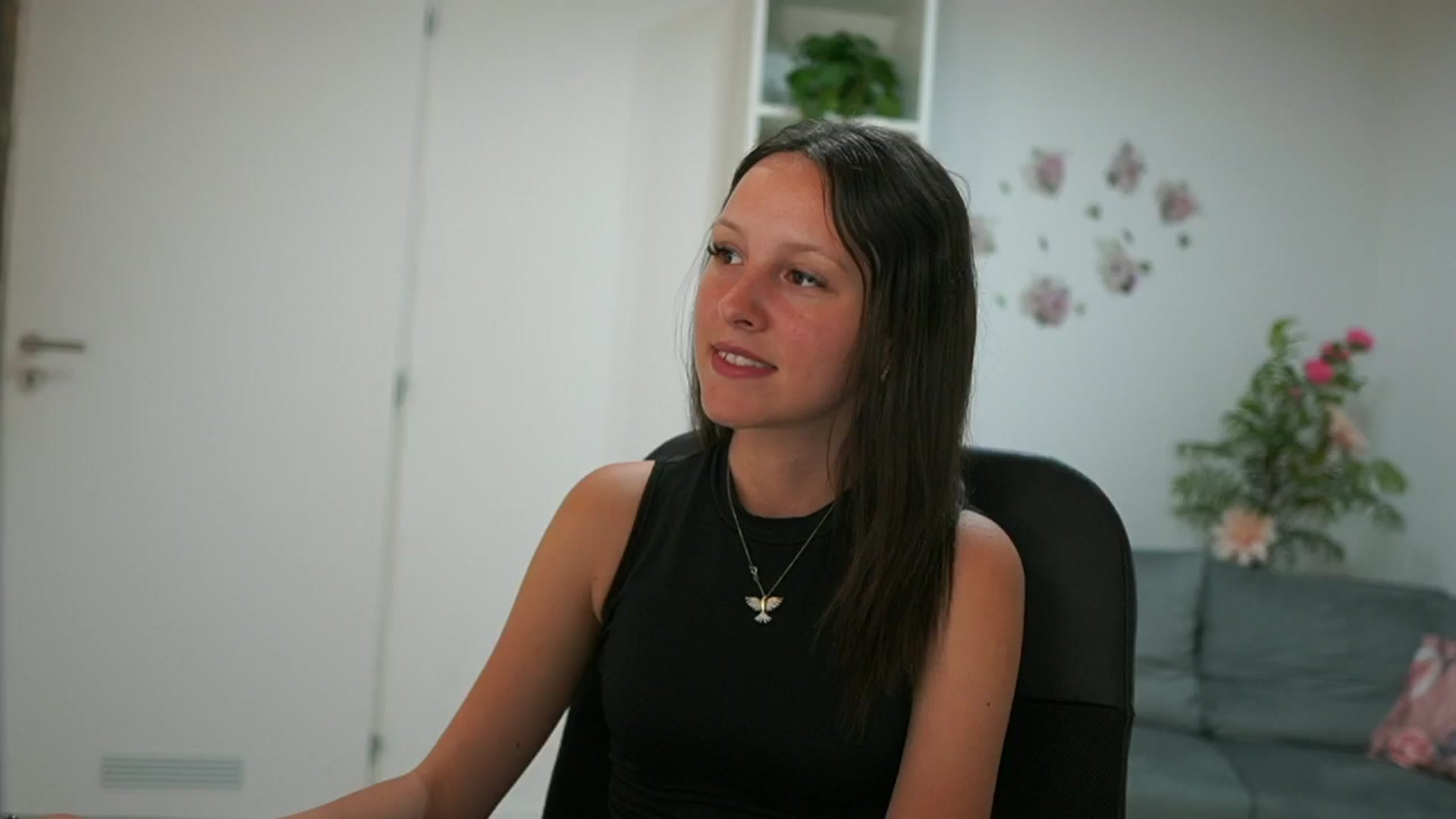 Gallery image thumbnail from Melissa__More's myfreecams stream on, 06/26/2024, 12:55 image 14 of 20