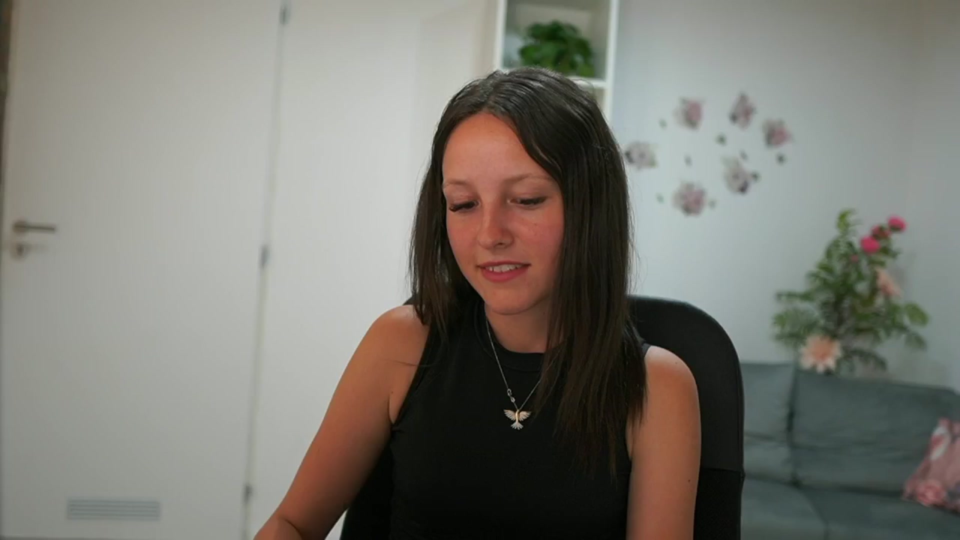 Gallery image thumbnail from Melissa__More's myfreecams stream on, 06/26/2024, 12:55 image 9 of 20