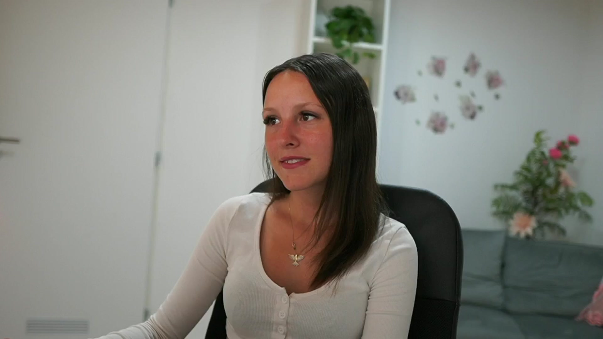 Gallery image thumbnail from Melissa__More's myfreecams stream on, 07/03/2024, 08:33 image 1 of 20