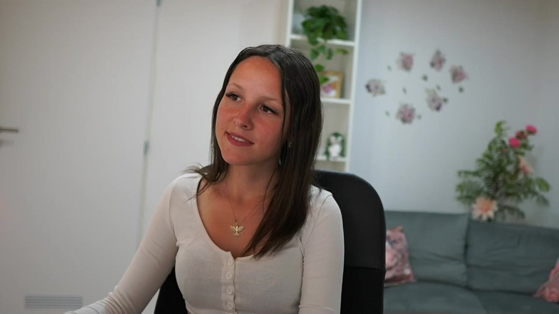 Gallery image thumbnail from Melissa__More's myfreecams stream on, 07/03/2024, 10:49 image 13 of 20