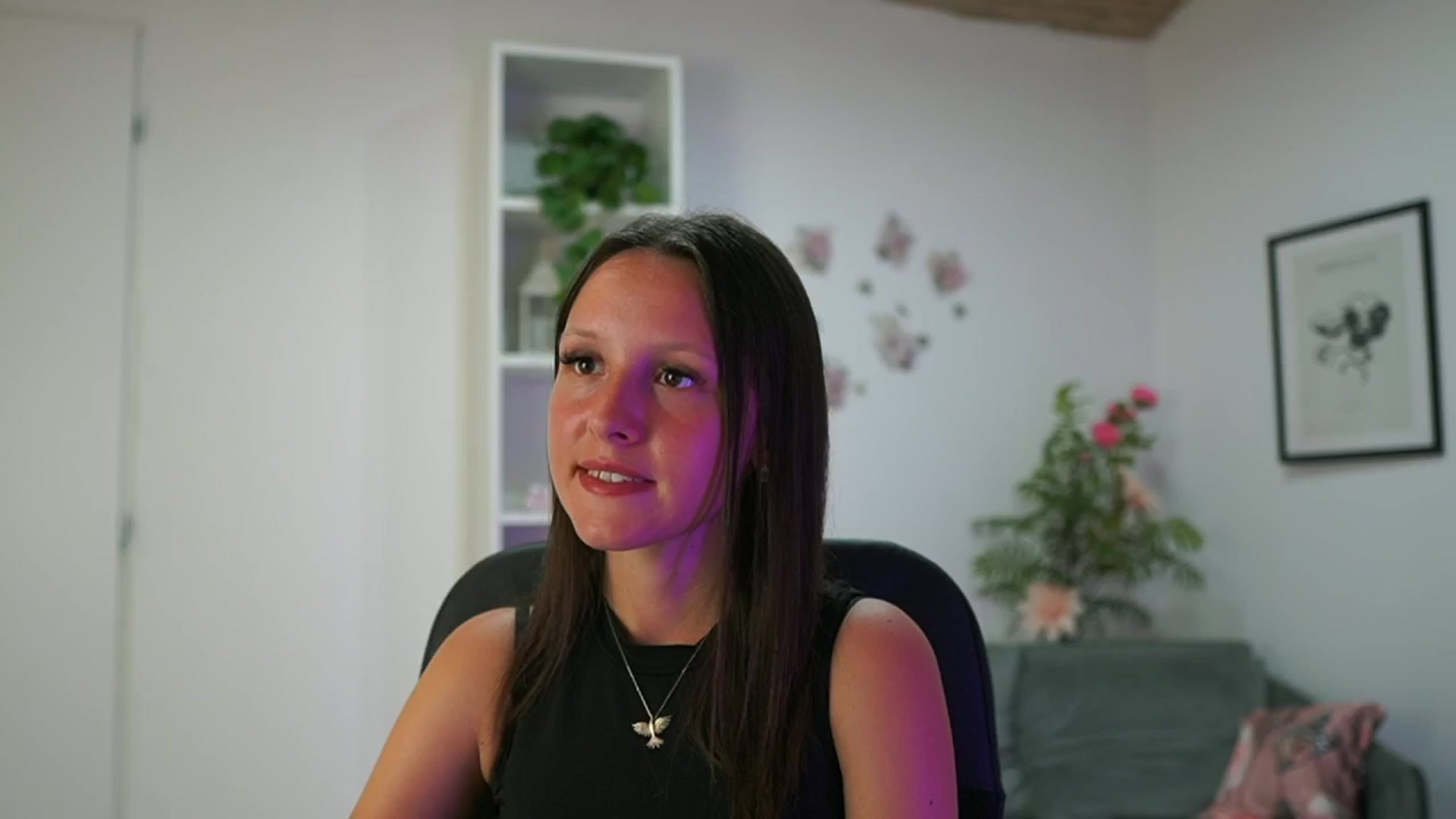 Gallery image thumbnail from Melissa__More's myfreecams stream on, 08/17/2024, 11:48 image 7 of 20