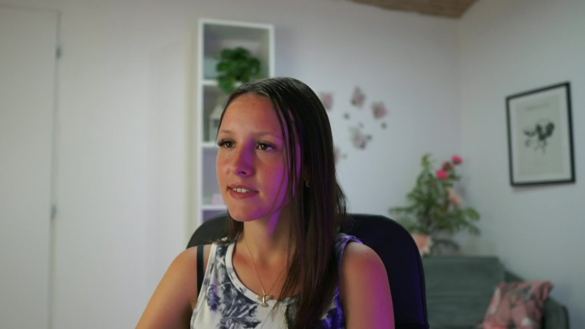 Gallery image thumbnail from Melissa__More's myfreecams stream on, 08/18/2024, 09:22 image 3 of 20