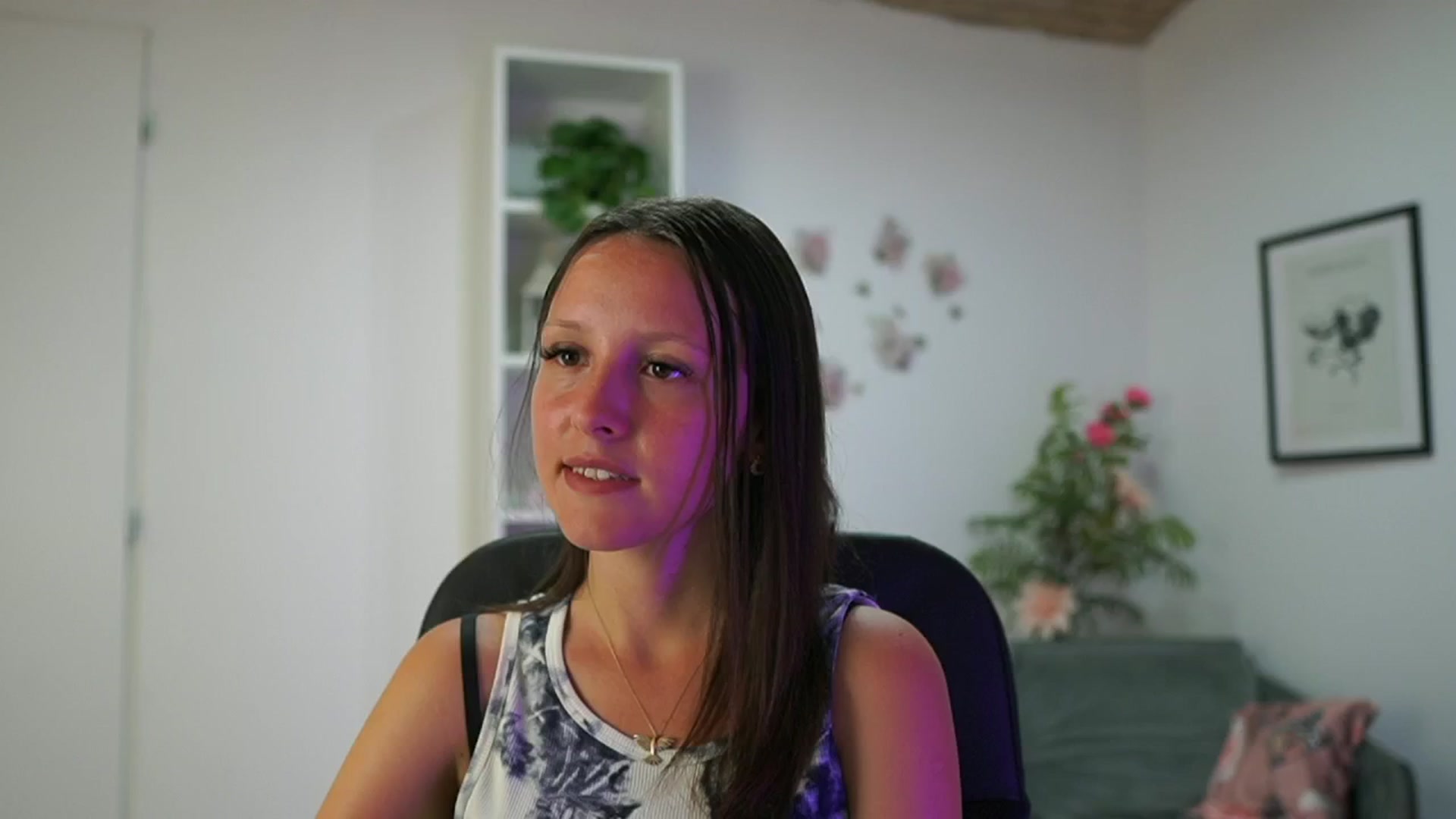 Gallery image thumbnail from Melissa__More's myfreecams stream on, 08/18/2024, 09:22 image 5 of 20