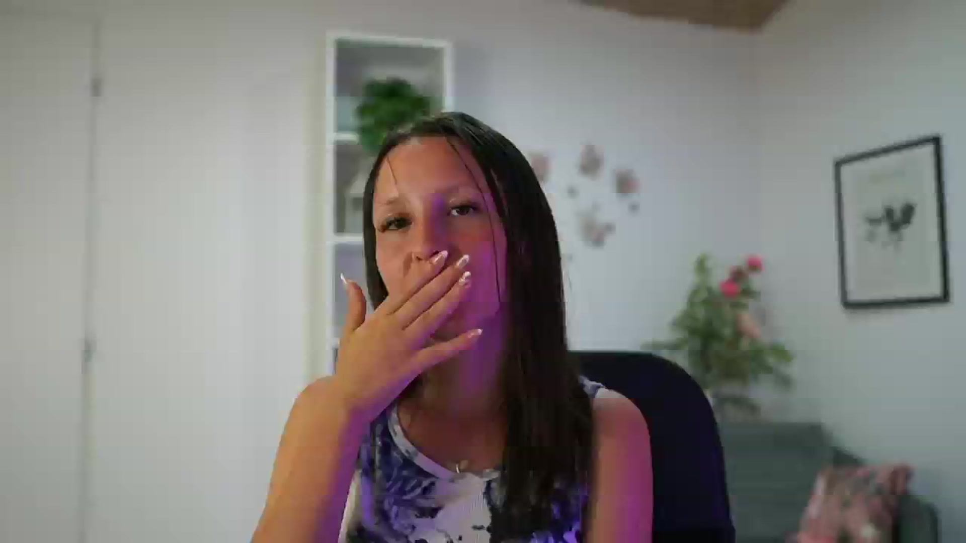 Gallery image thumbnail from Melissa__More's myfreecams stream on, 08/18/2024, 09:46 image 18 of 20