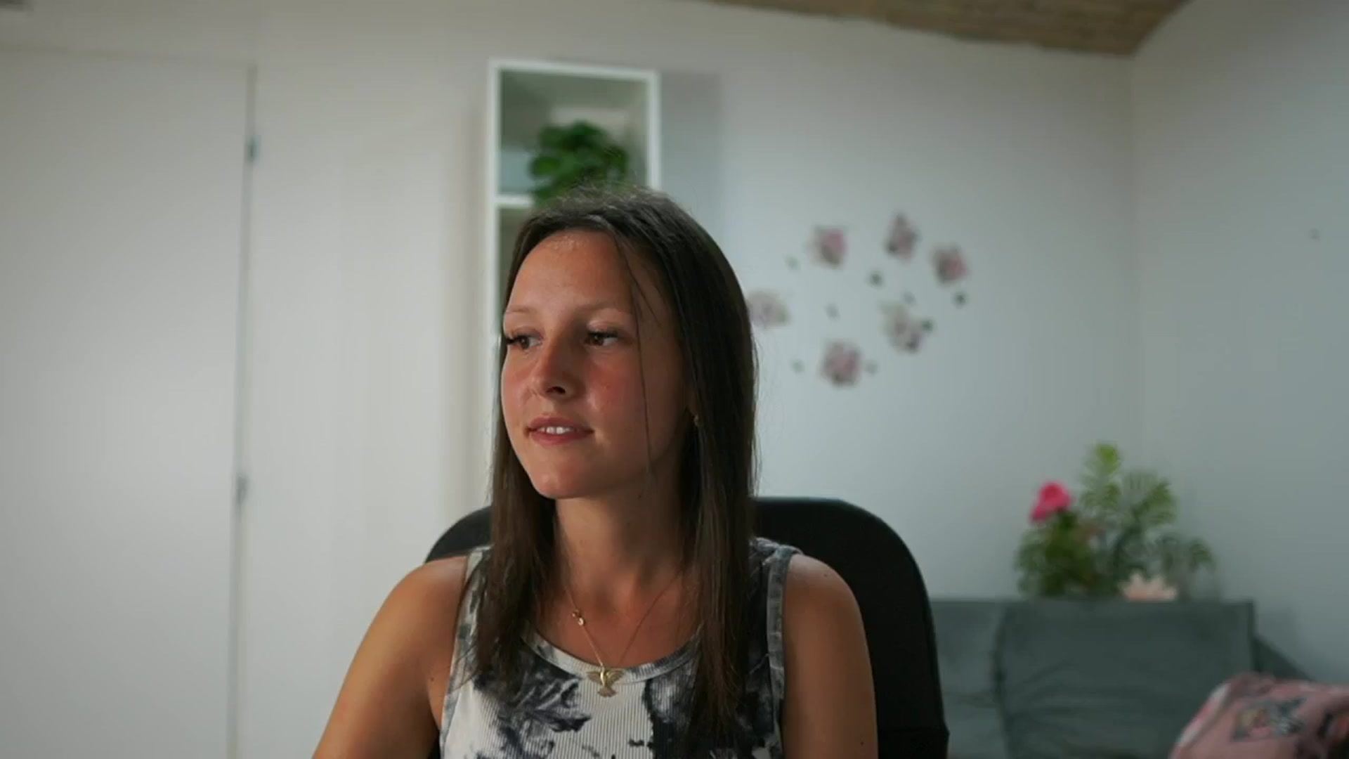 Gallery image thumbnail from Melissa__More's myfreecams stream on, 08/27/2024, 13:19 image 14 of 20