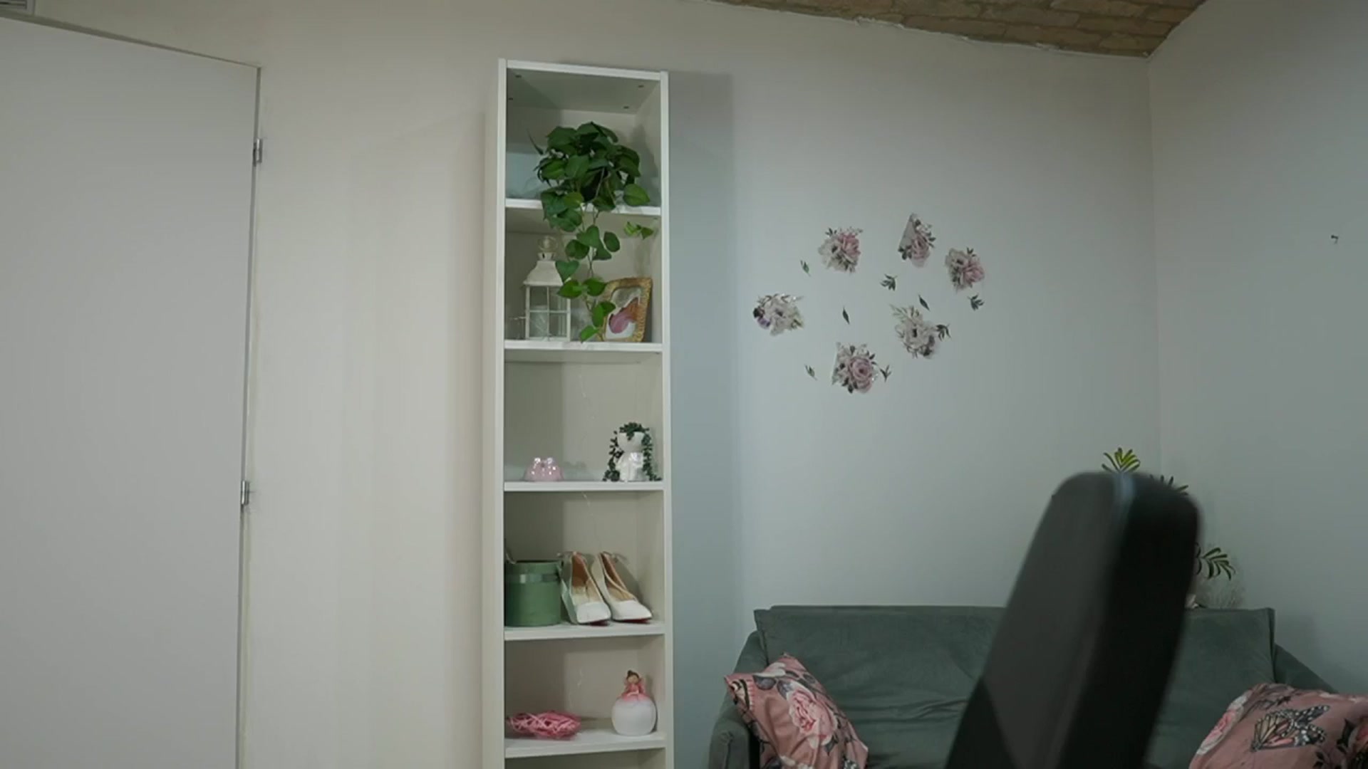 Gallery image thumbnail from Melissa__More's myfreecams stream on, 08/27/2024, 13:19 image 7 of 20