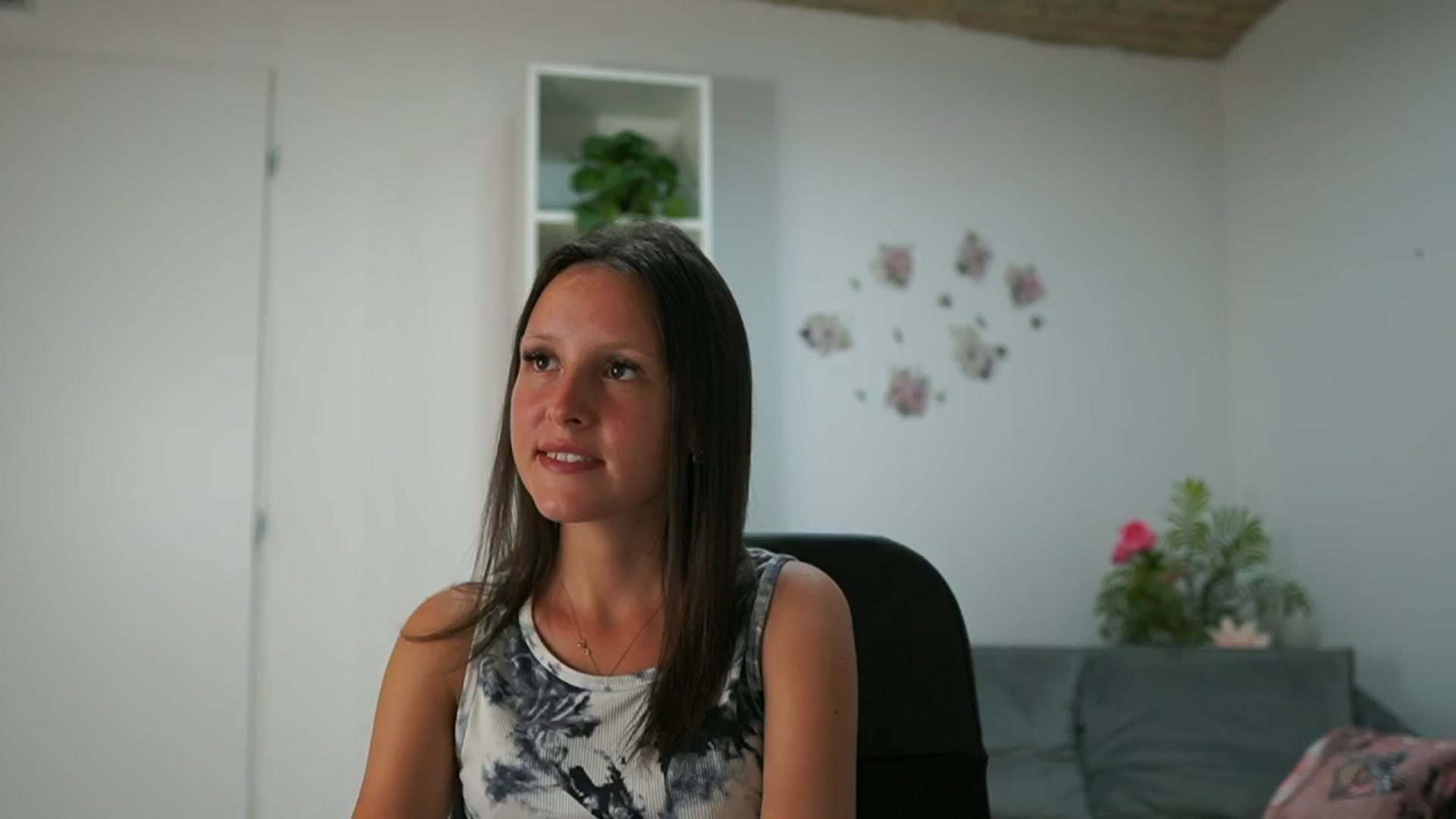 Gallery image thumbnail from Melissa__More's myfreecams stream on, 08/27/2024, 14:37 image 10 of 20