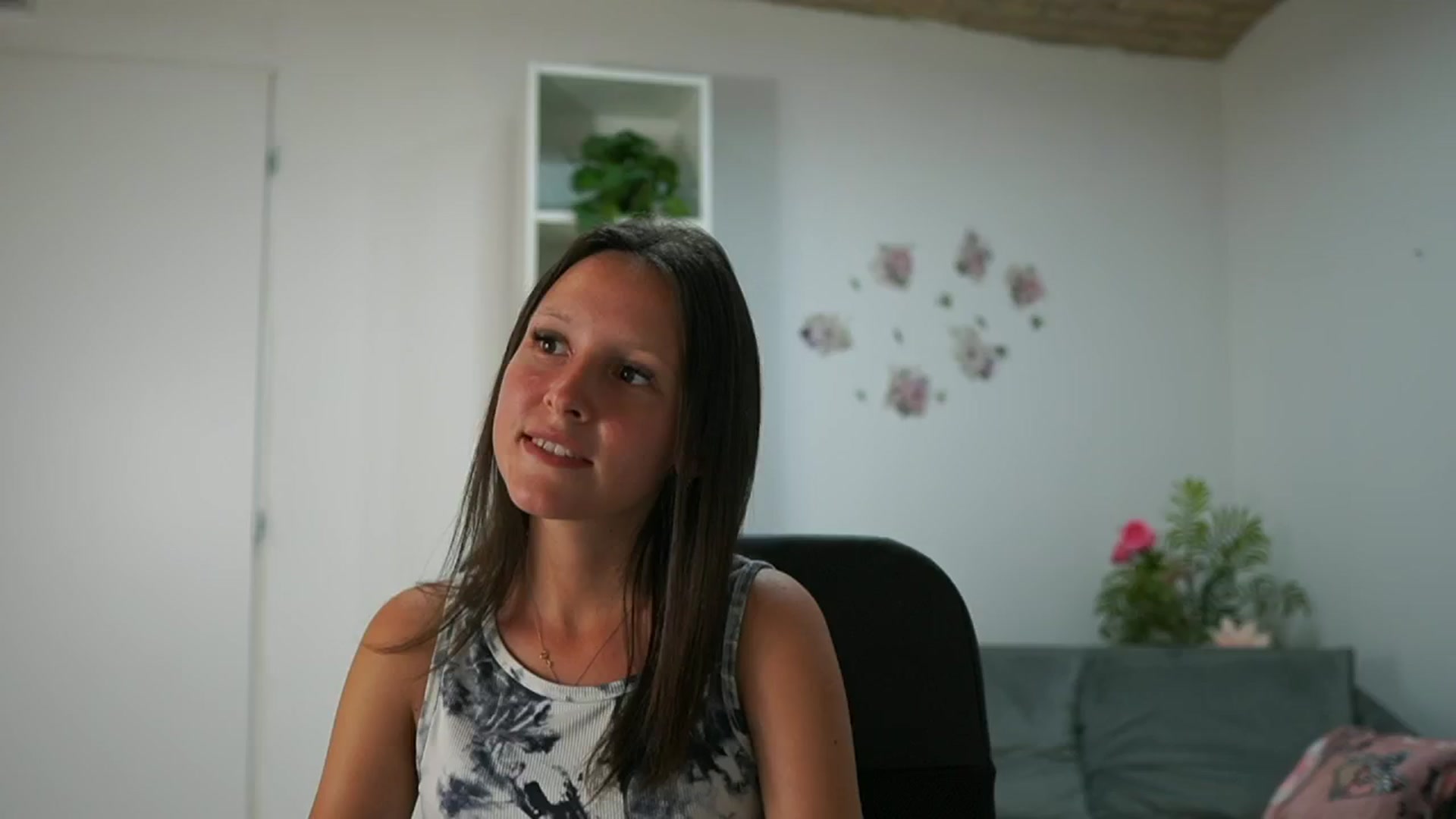 Gallery image thumbnail from Melissa__More's myfreecams stream on, 08/27/2024, 14:37 image 11 of 20