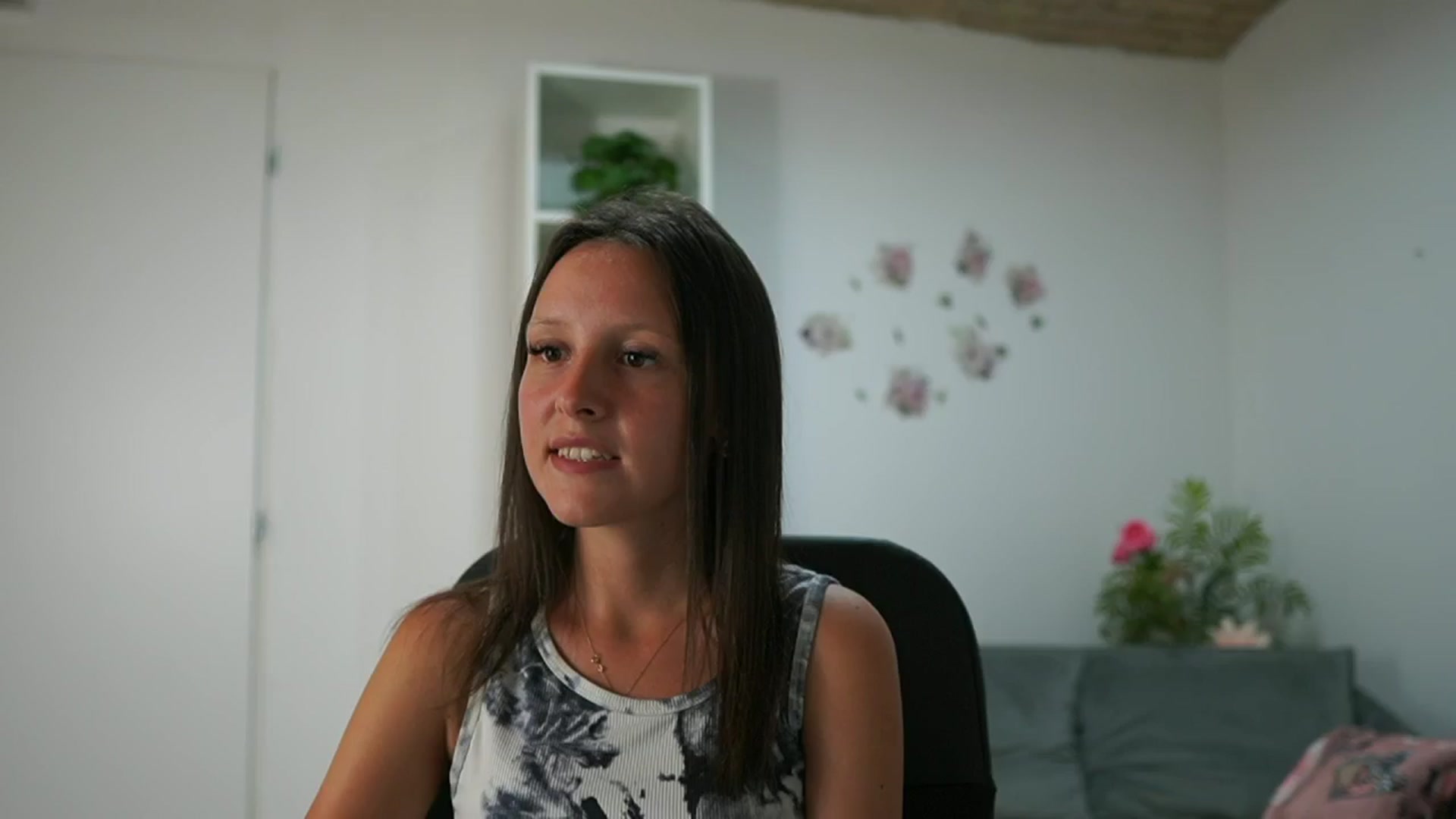Gallery image thumbnail from Melissa__More's myfreecams stream on, 08/27/2024, 14:37 image 14 of 20