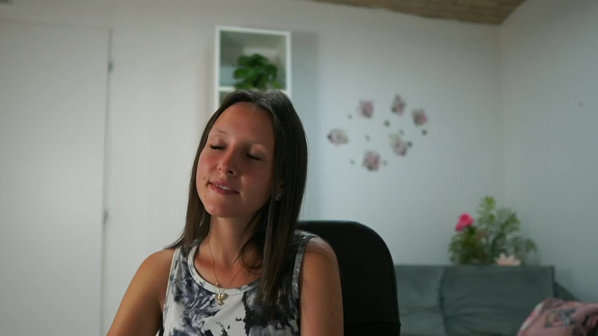 Gallery image thumbnail from Melissa__More's myfreecams stream on, 08/27/2024, 17:05 image 8 of 20