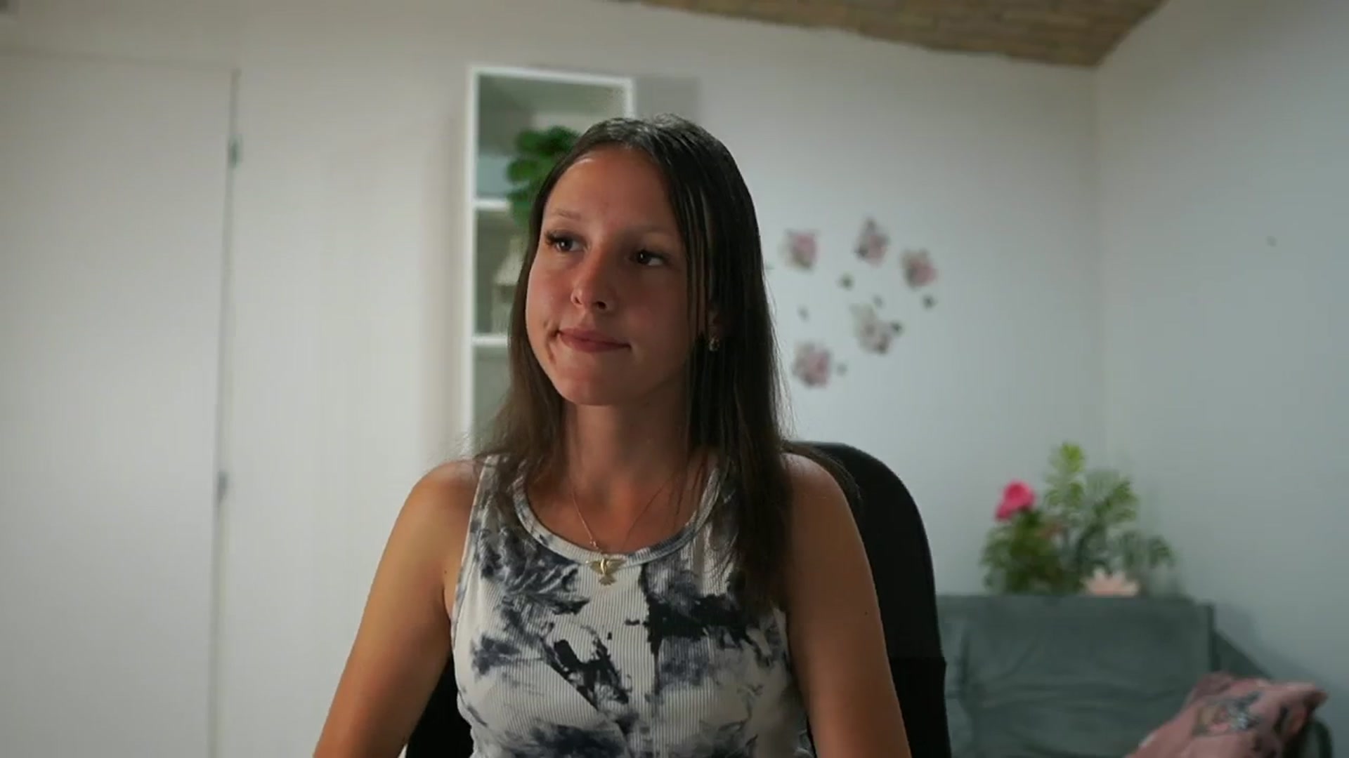 Gallery image thumbnail from Melissa__More's myfreecams stream on, 08/30/2024, 08:59 image 9 of 20