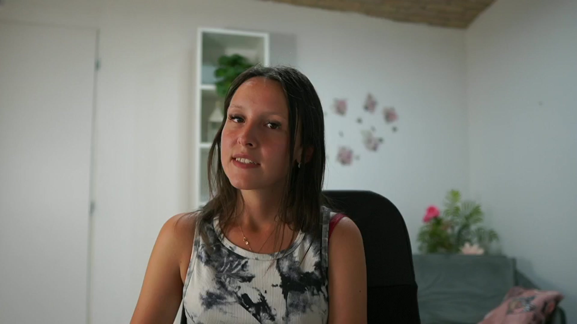 Gallery image thumbnail from Melissa__More's myfreecams stream on, 08/30/2024, 17:18 image 9 of 20