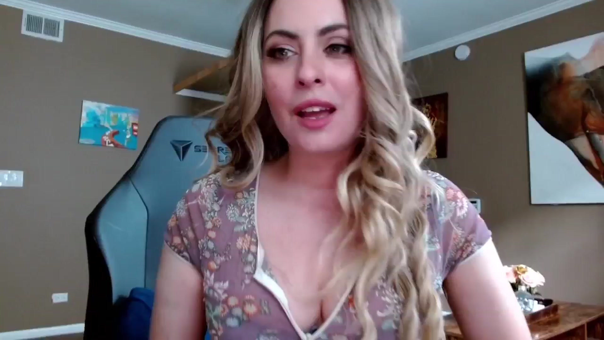 Gallery image thumbnail from Melissainlove's myfreecams stream on, 05/12/2025, 20:01 image 20 of 20