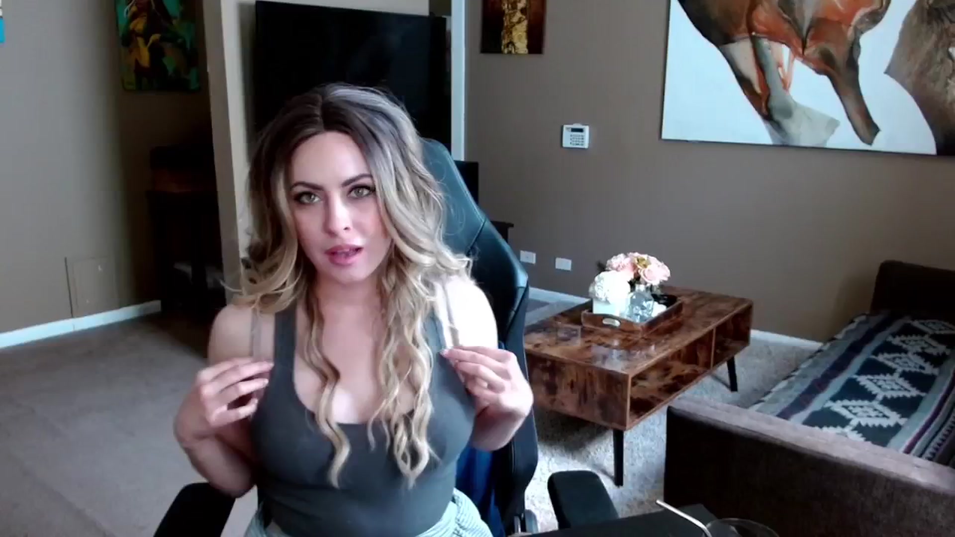 Gallery image thumbnail from Melissainlove's myfreecams stream on, 05/16/2025, 18:10 image 1 of 20