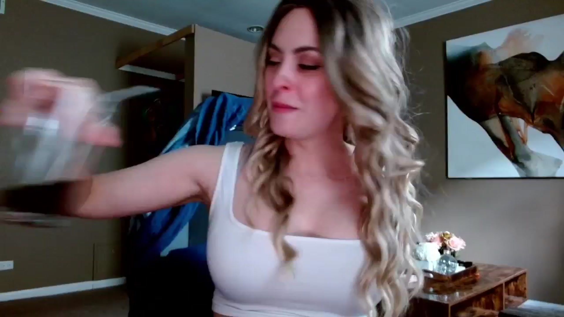 Gallery image thumbnail from Melissainlove's myfreecams stream on, 05/29/2025, 20:14 image 3 of 20