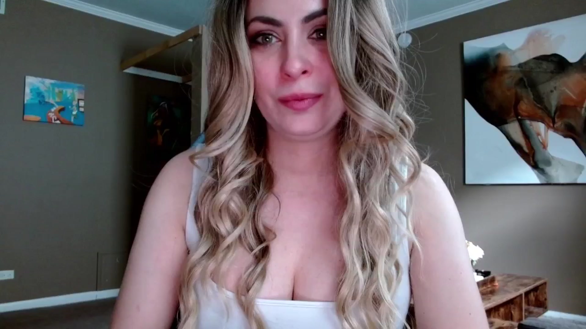 Gallery image thumbnail from Melissainlove's myfreecams stream on, 05/29/2025, 20:14 image 4 of 20