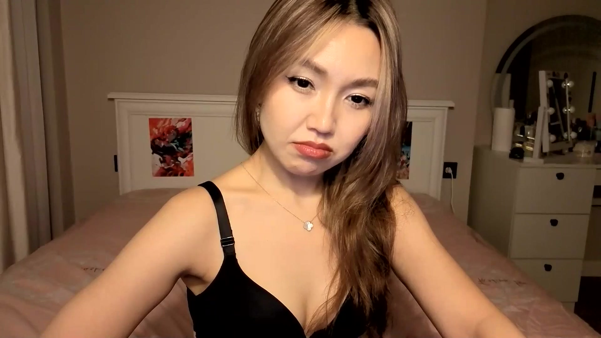 Gallery image thumbnail from Mellifluous_'s myfreecams stream on, 10/19/2025, 08:11 image 16 of 20