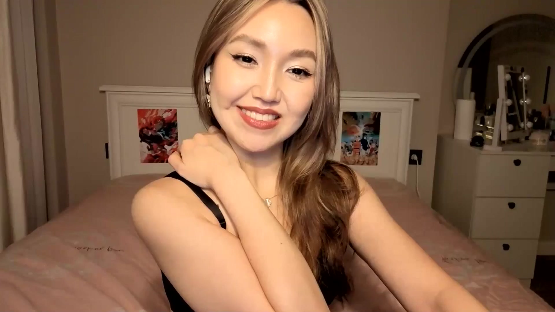 Gallery image thumbnail from Mellifluous_'s myfreecams stream on, 10/19/2025, 08:11 image 15 of 20