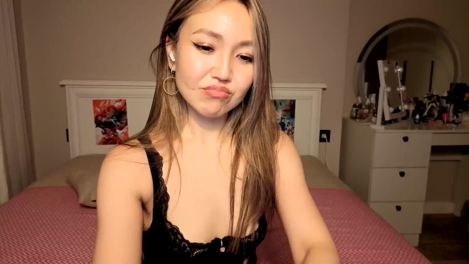 Gallery image thumbnail from Mellifluous_'s myfreecams stream on, 10/26/2025, 09:33 image 6 of 20