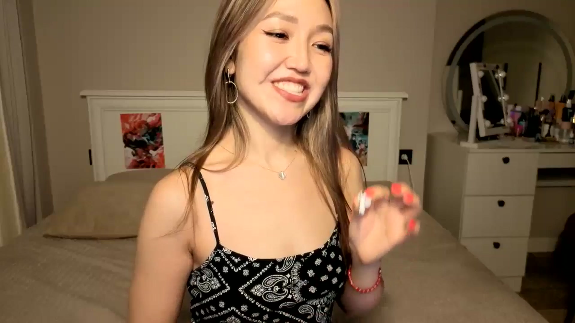 Gallery image thumbnail from Mellifluous_'s myfreecams stream on, 10/28/2025, 07:58 image 13 of 20