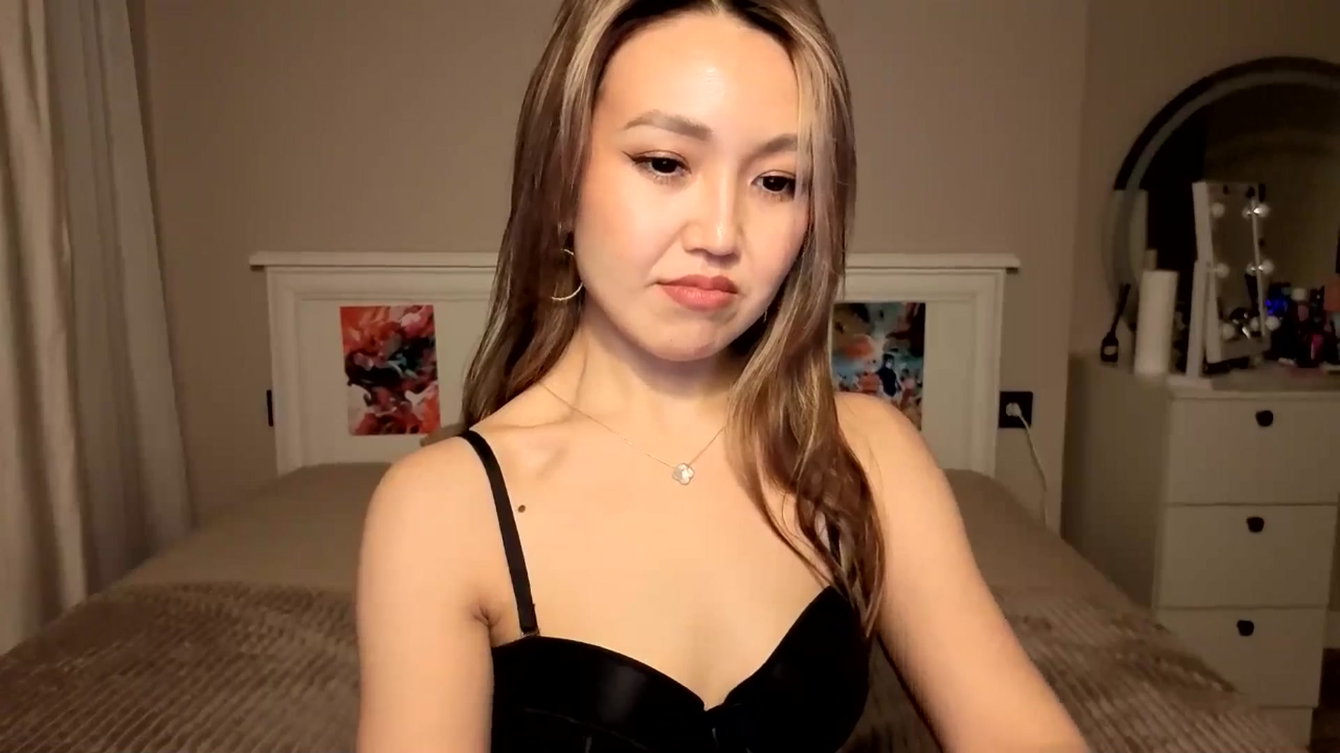 Gallery image thumbnail from Mellifluous_'s myfreecams stream on, 11/04/2025, 07:09 image 15 of 20