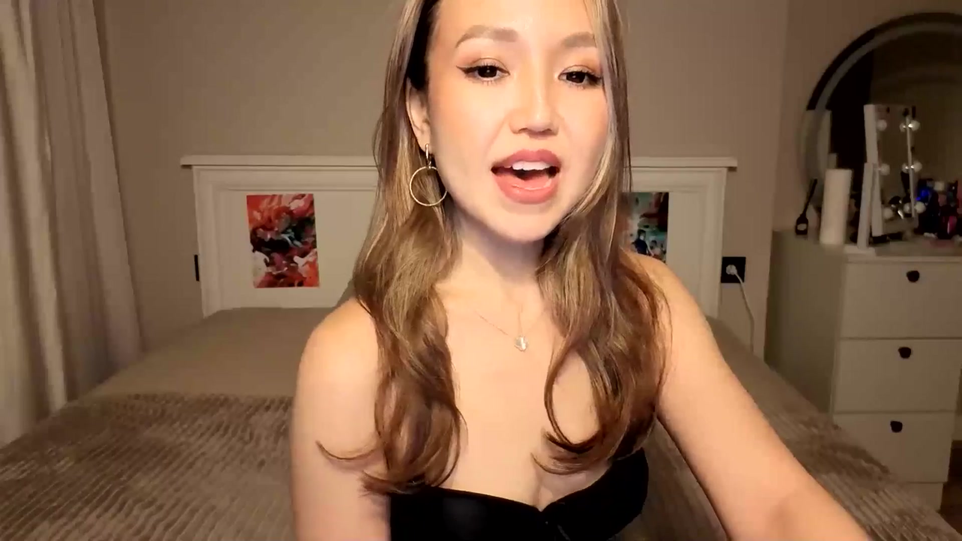 Gallery image thumbnail from Mellifluous_'s myfreecams stream on, 11/04/2025, 08:13 image 17 of 20