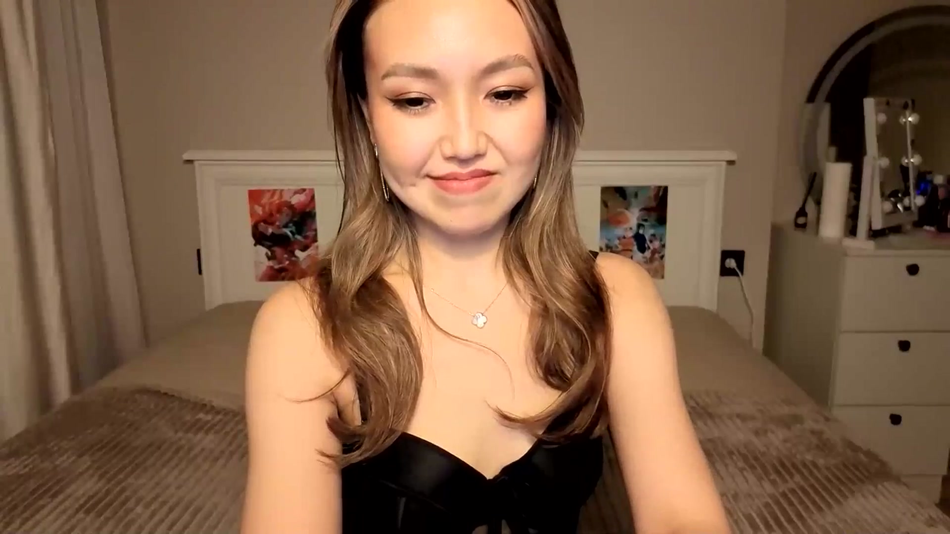 Gallery image thumbnail from Mellifluous_'s myfreecams stream on, 11/04/2025, 08:56 image 10 of 20