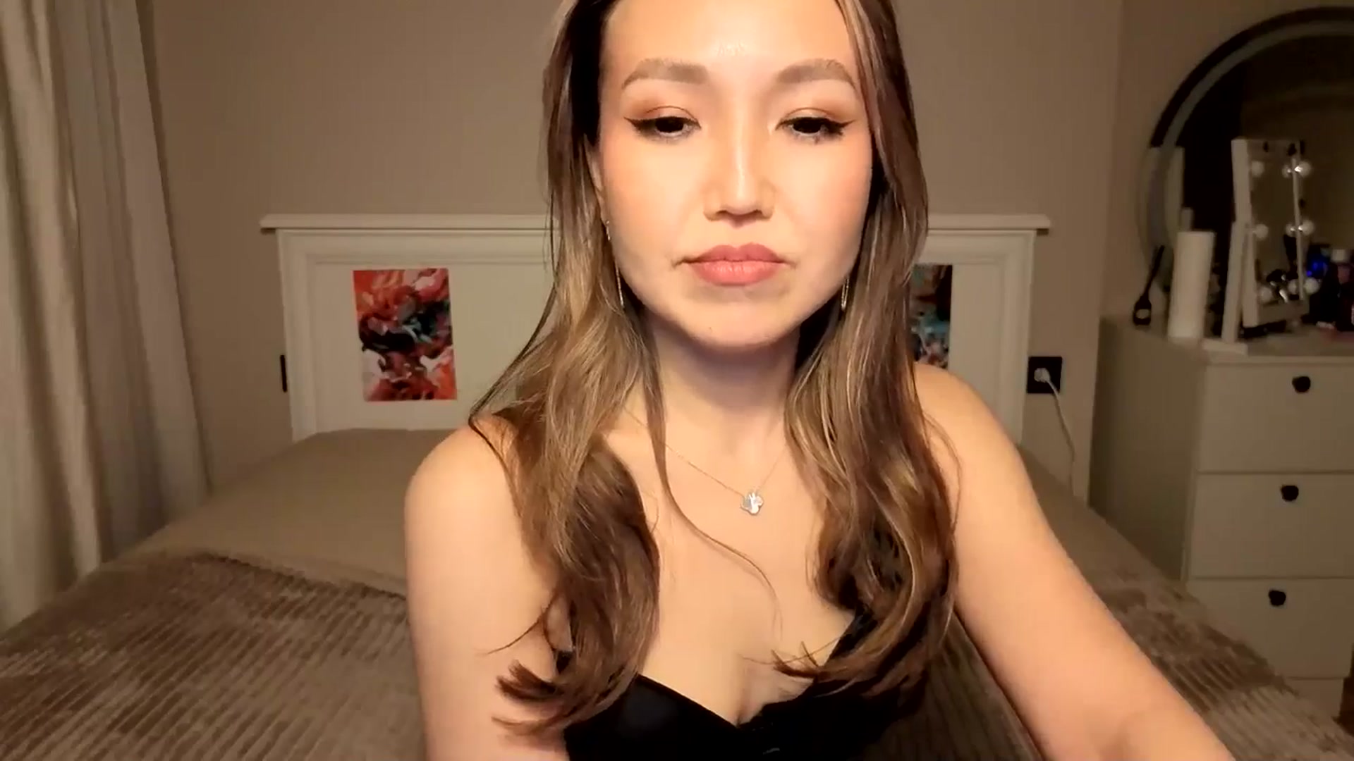 Gallery image thumbnail from Mellifluous_'s myfreecams stream on, 11/04/2025, 08:56 image 5 of 20