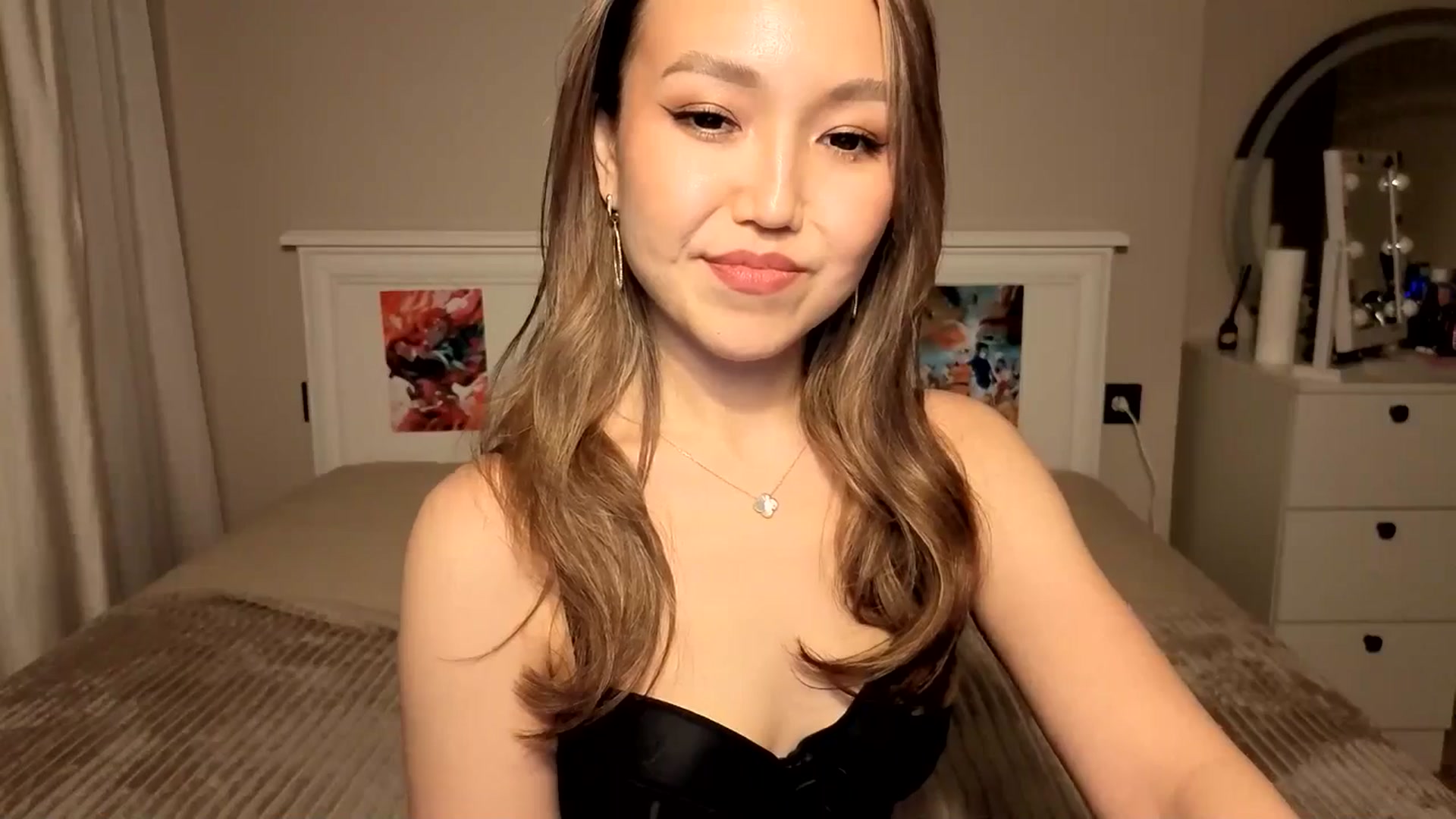 Gallery image thumbnail from Mellifluous_'s myfreecams stream on, 11/04/2025, 08:56 image 18 of 20