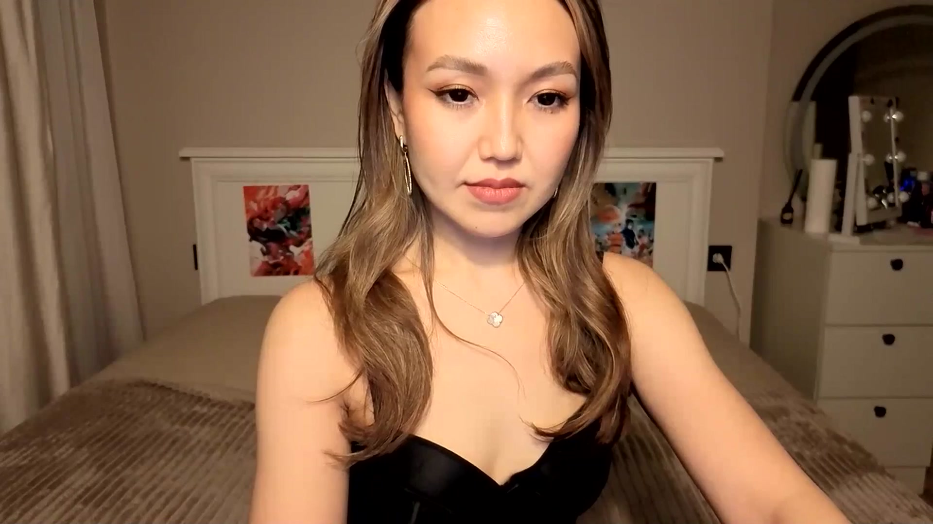 Gallery image thumbnail from Mellifluous_'s myfreecams stream on, 11/04/2025, 08:56 image 6 of 20