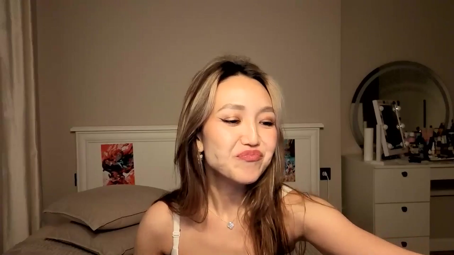 Gallery image thumbnail from Mellifluous_'s myfreecams stream on, 11/09/2025, 08:17 image 6 of 20