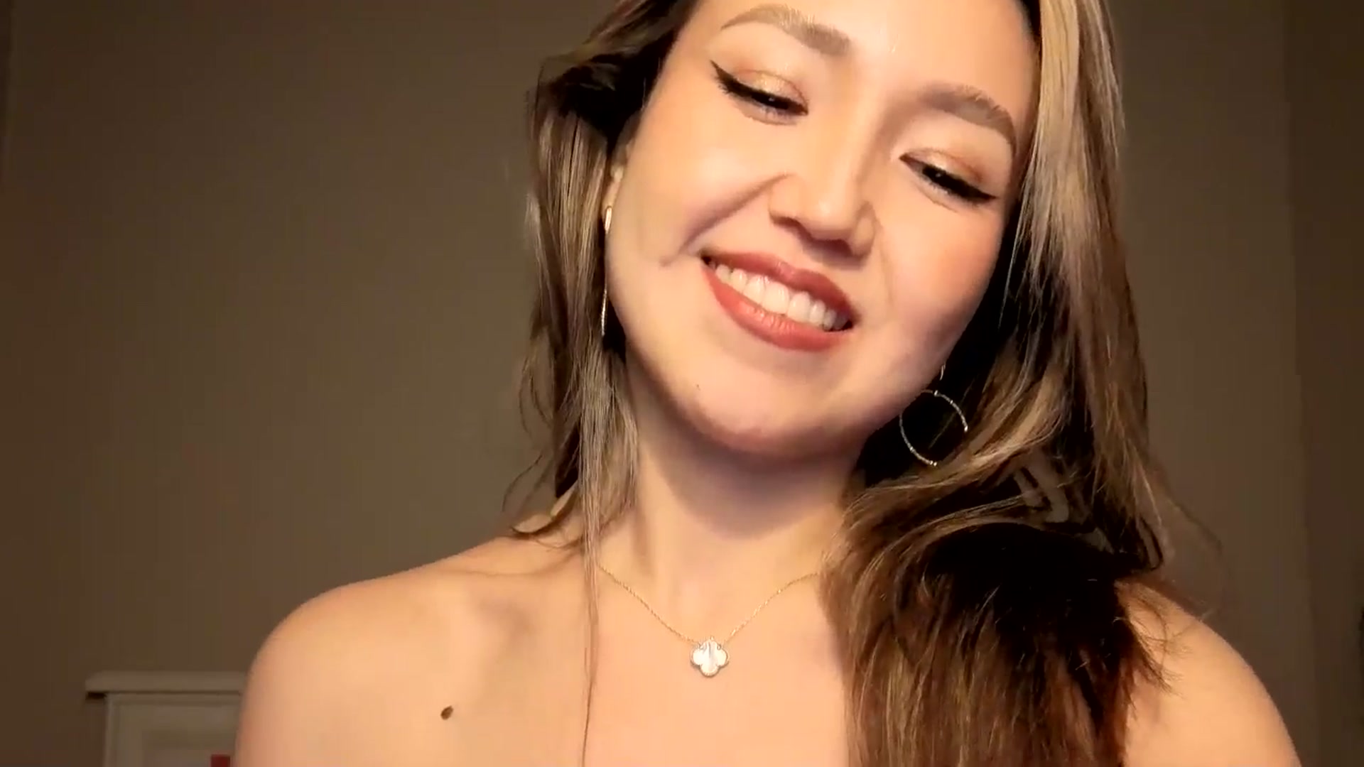 Gallery image thumbnail from Mellifluous_'s myfreecams stream on, 11/10/2025, 08:34 image 11 of 20
