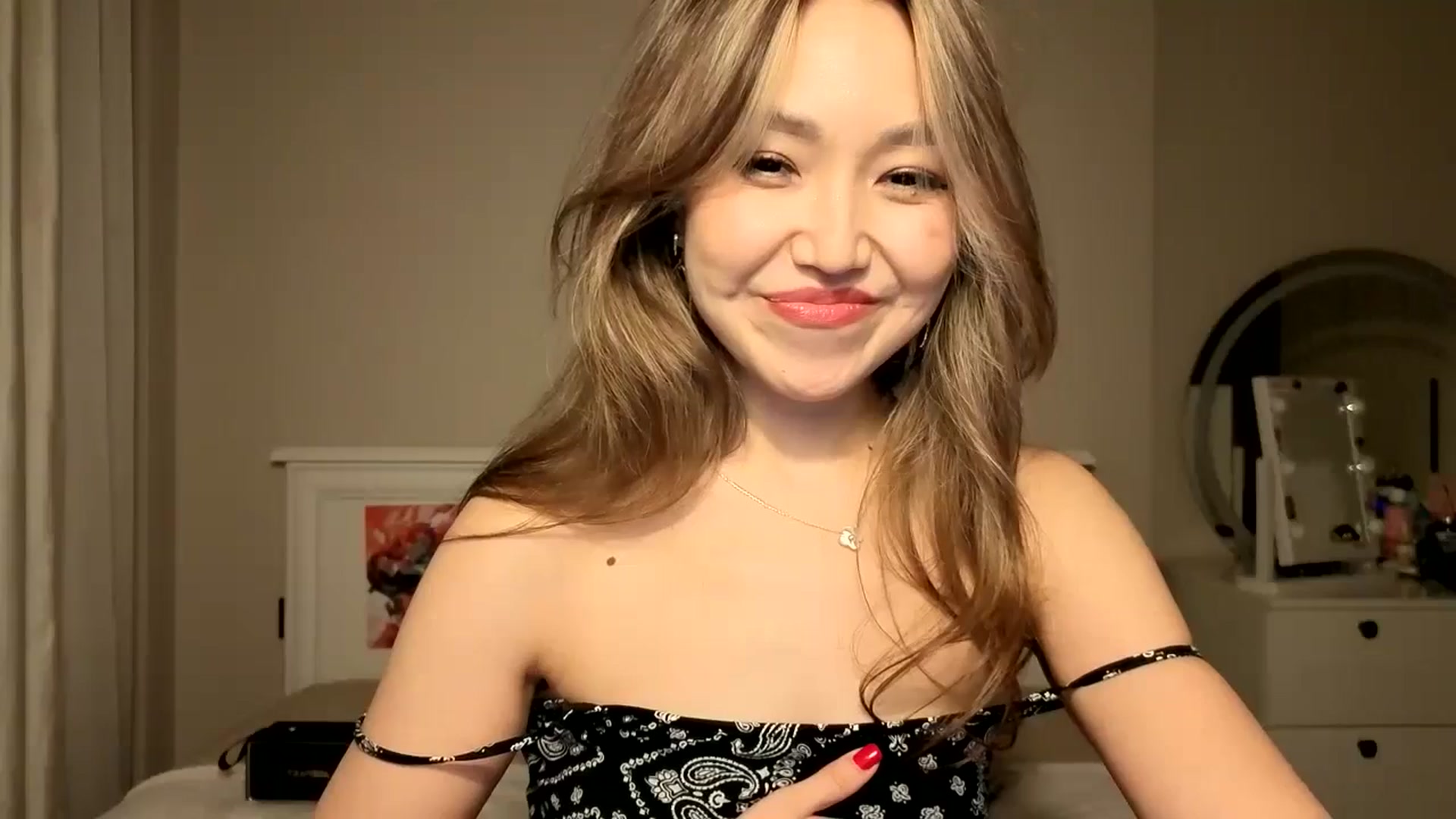Gallery image thumbnail from Mellifluous_'s myfreecams stream on, 11/11/2025, 10:50 image 4 of 20