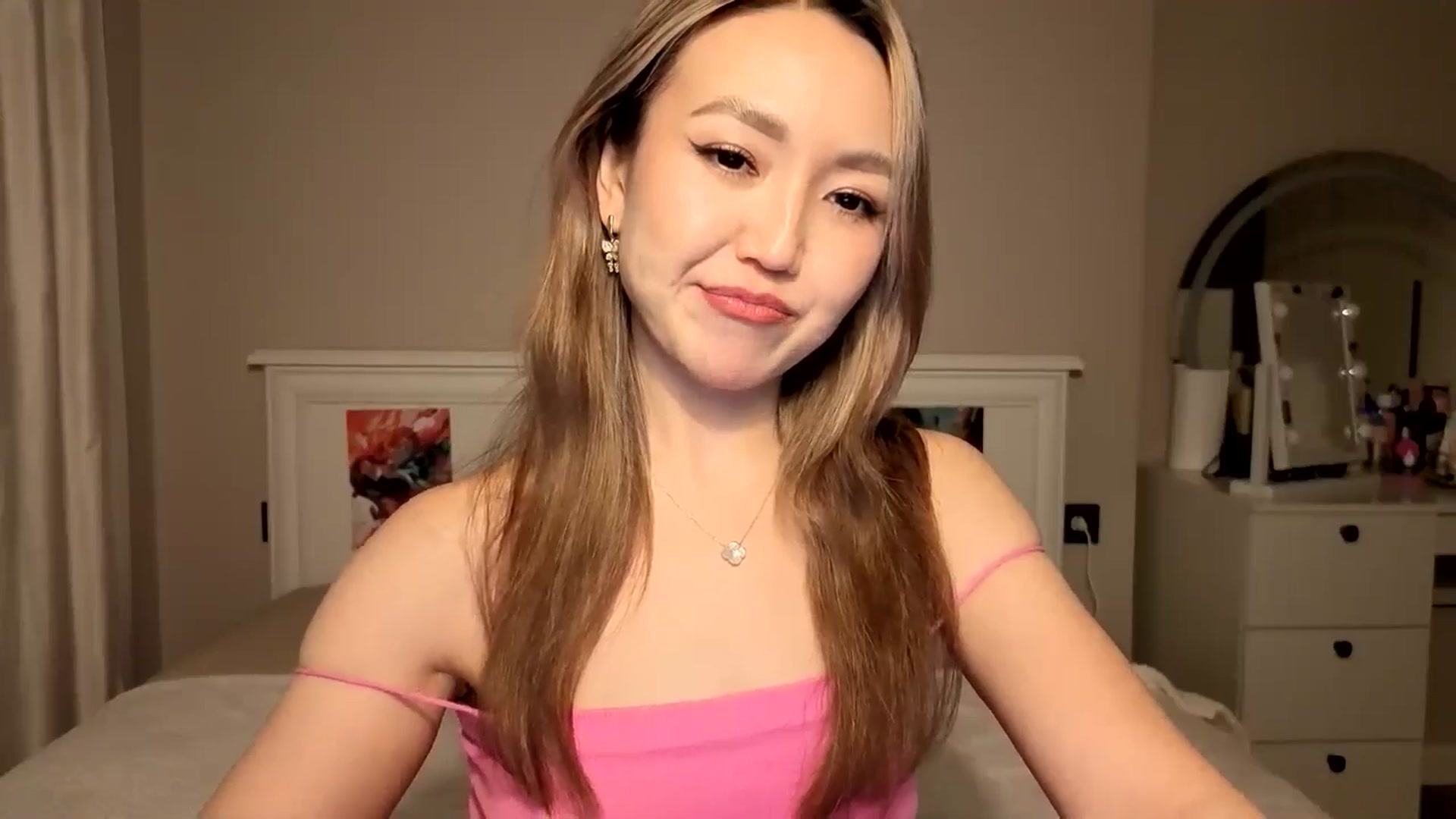 Gallery image thumbnail from Mellifluous_'s myfreecams stream on, 11/12/2025, 07:01 image 5 of 20
