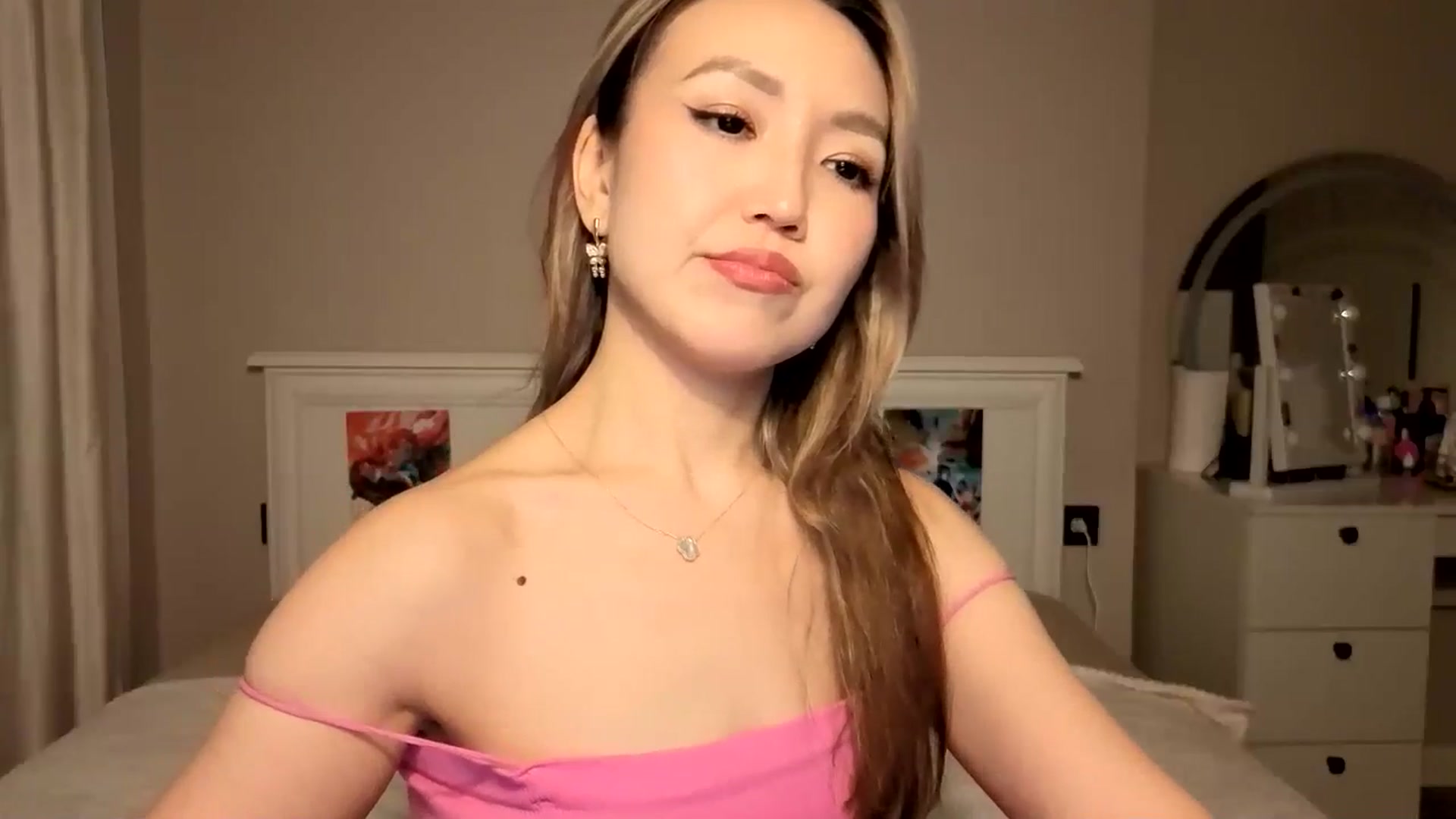 Gallery image thumbnail from Mellifluous_'s myfreecams stream on, 11/12/2025, 07:01 image 2 of 20