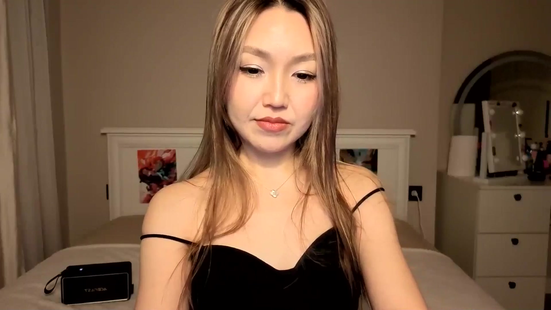 Gallery image thumbnail from Mellifluous_'s myfreecams stream on, 11/13/2025, 03:45 image 17 of 20